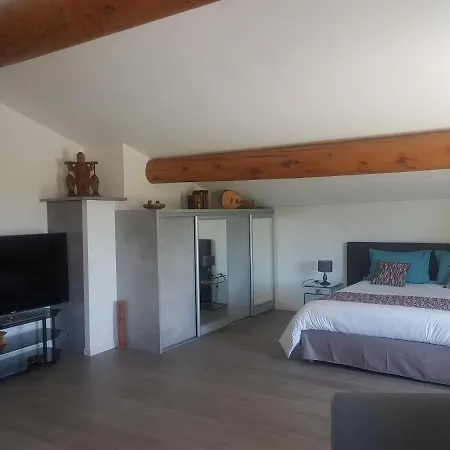 Bed and Breakfast Mas Des Fugueyrolles Cavaillon Exterior foto