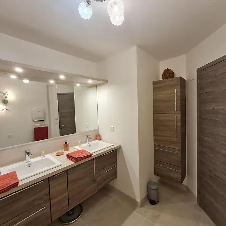 Bed and Breakfast Mas Des Fugueyrolles Cavaillon Exterior foto