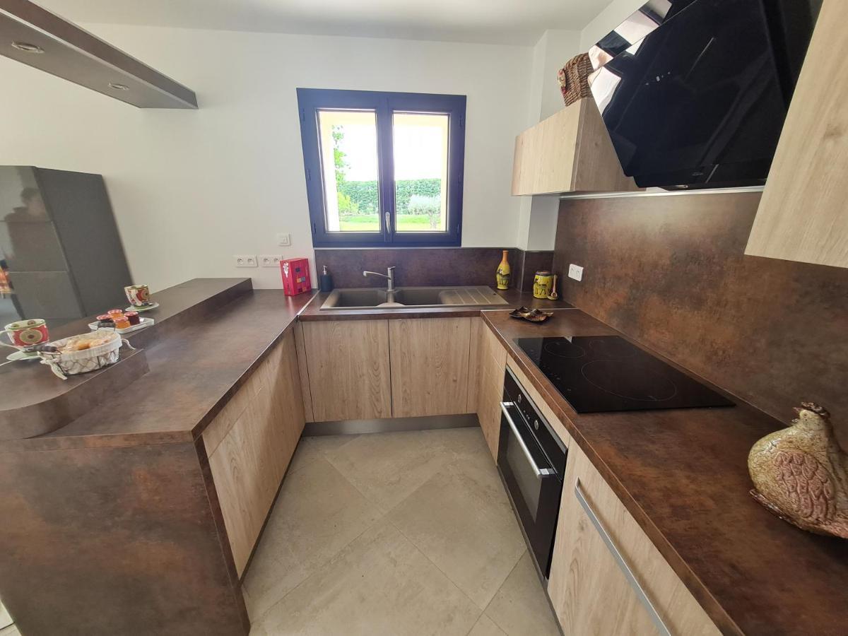 Mas Des Fugueyrolles Bed & Breakfast 2*